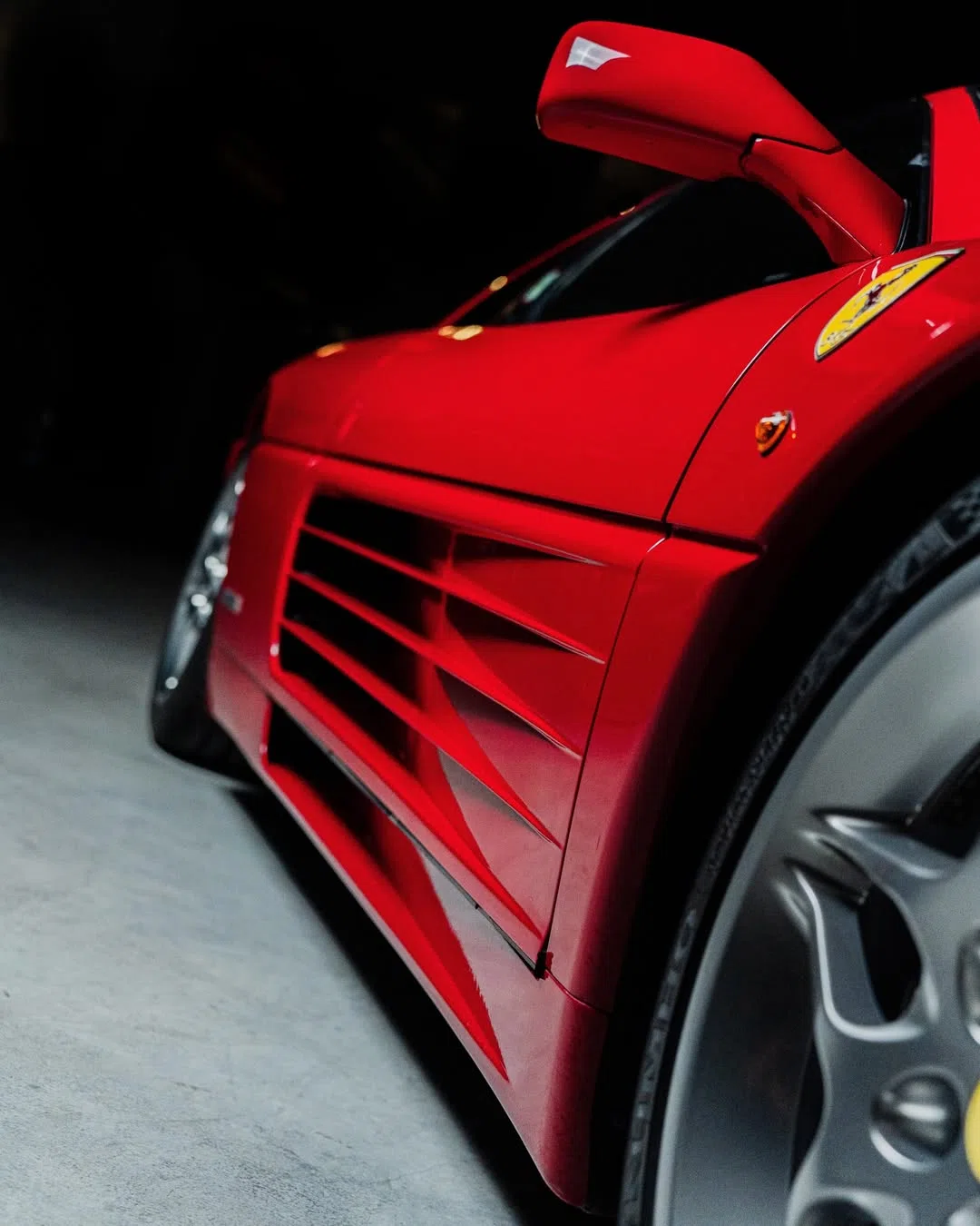 Ferrari 348 TB - view 5