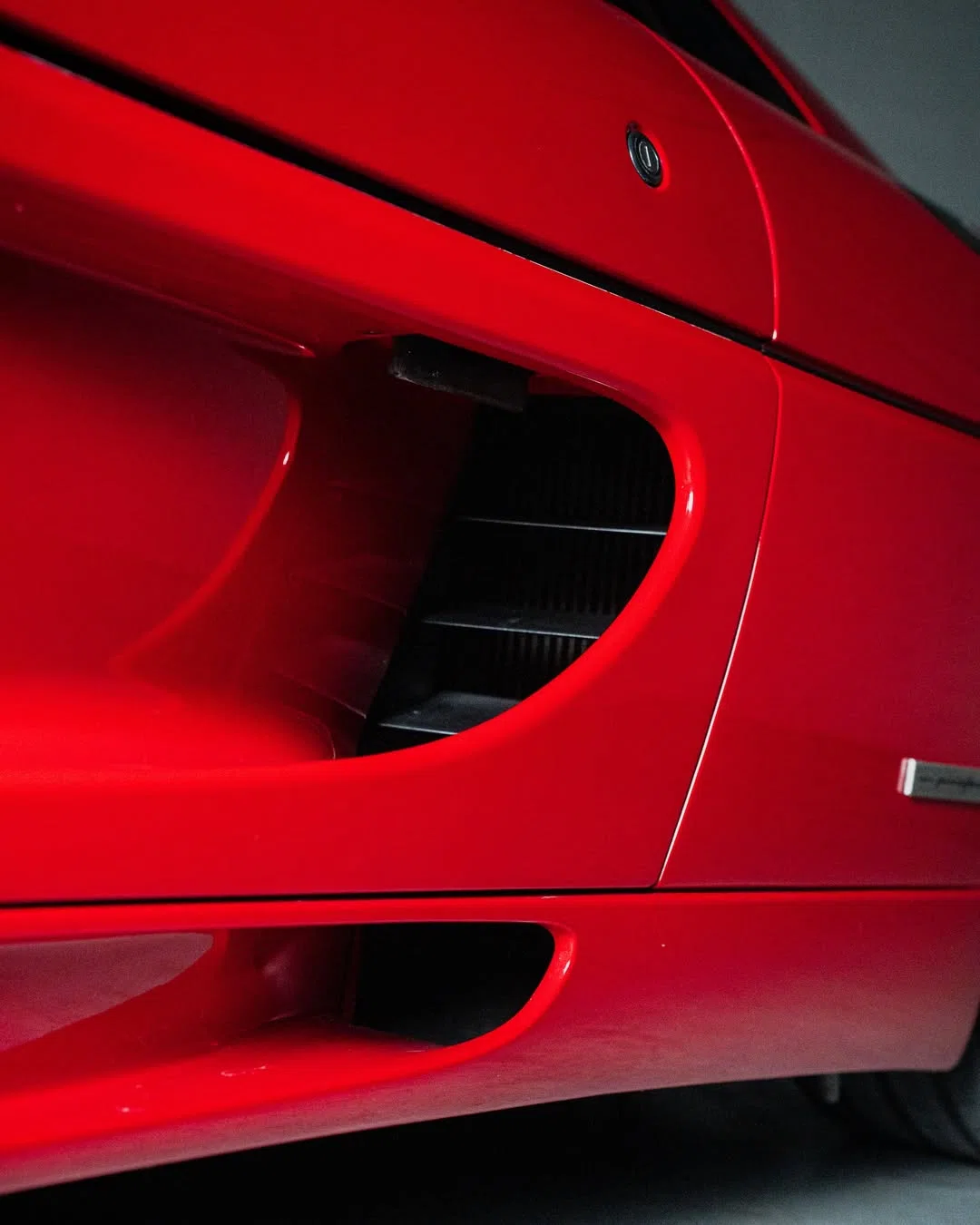 Ferrari F355 Berlinetta - view 6