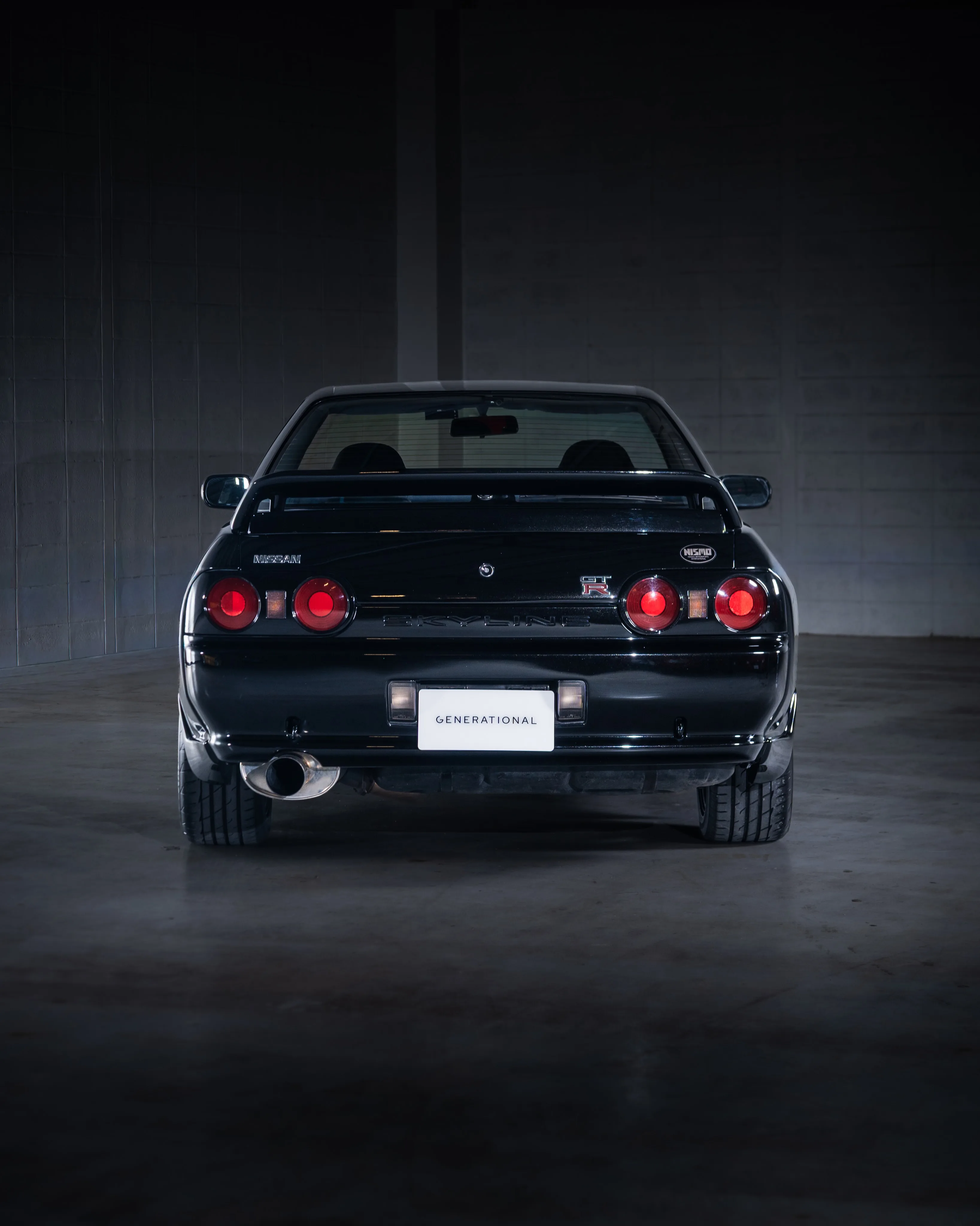 Nissan Skyline GT-R - view 4