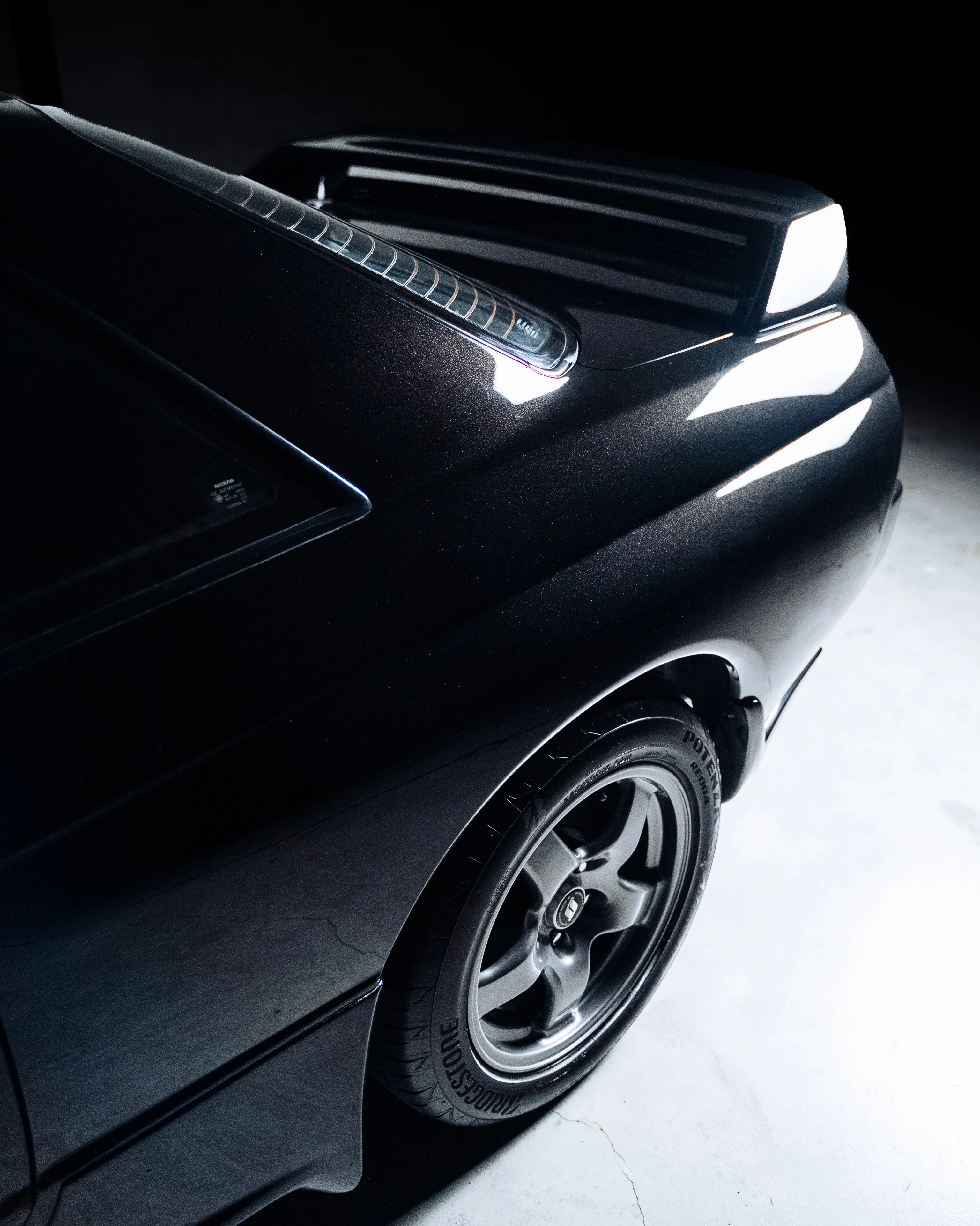 Nissan Skyline GT-R - view 9