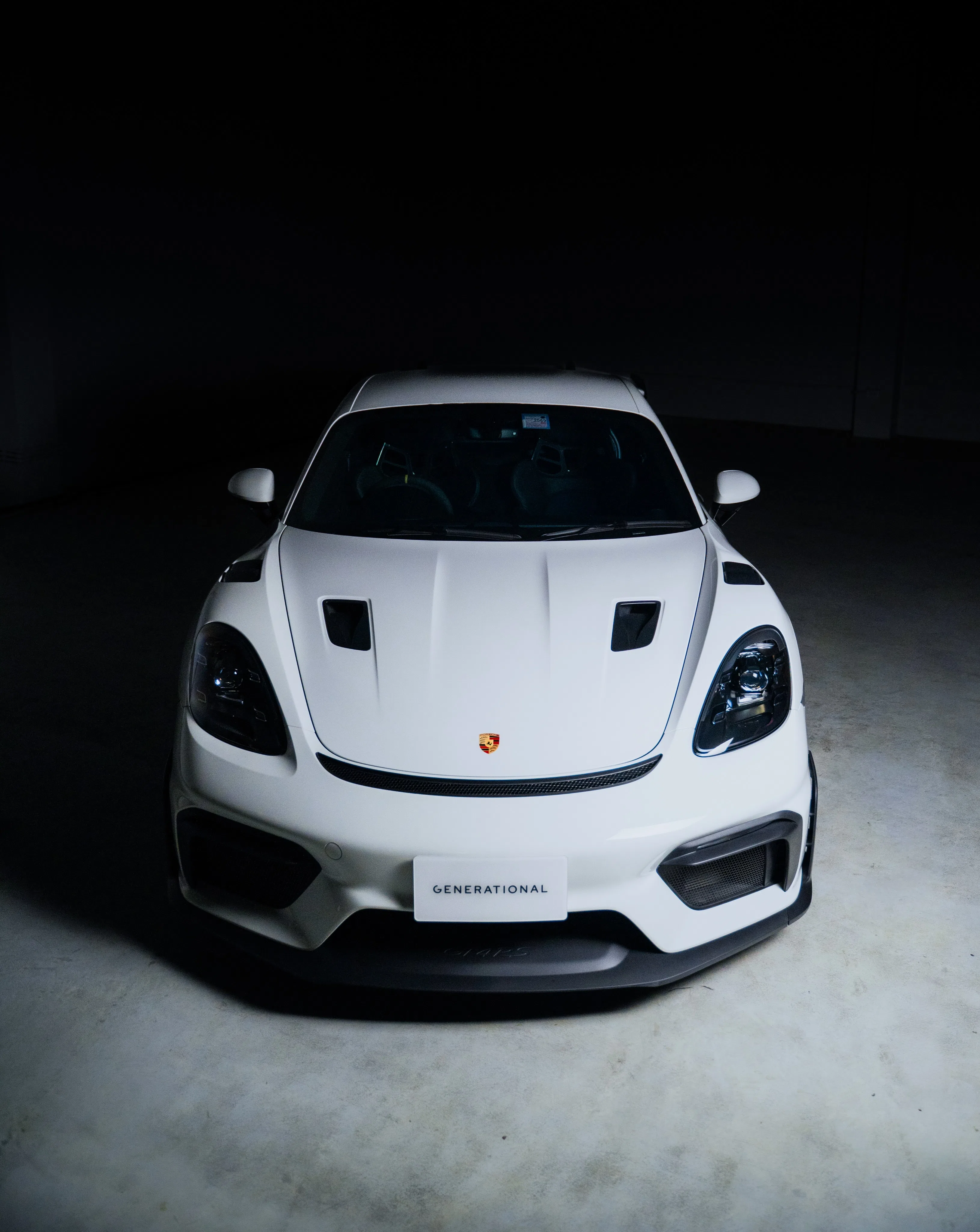 Porsche 718 Cayman GT4 RS - view 10