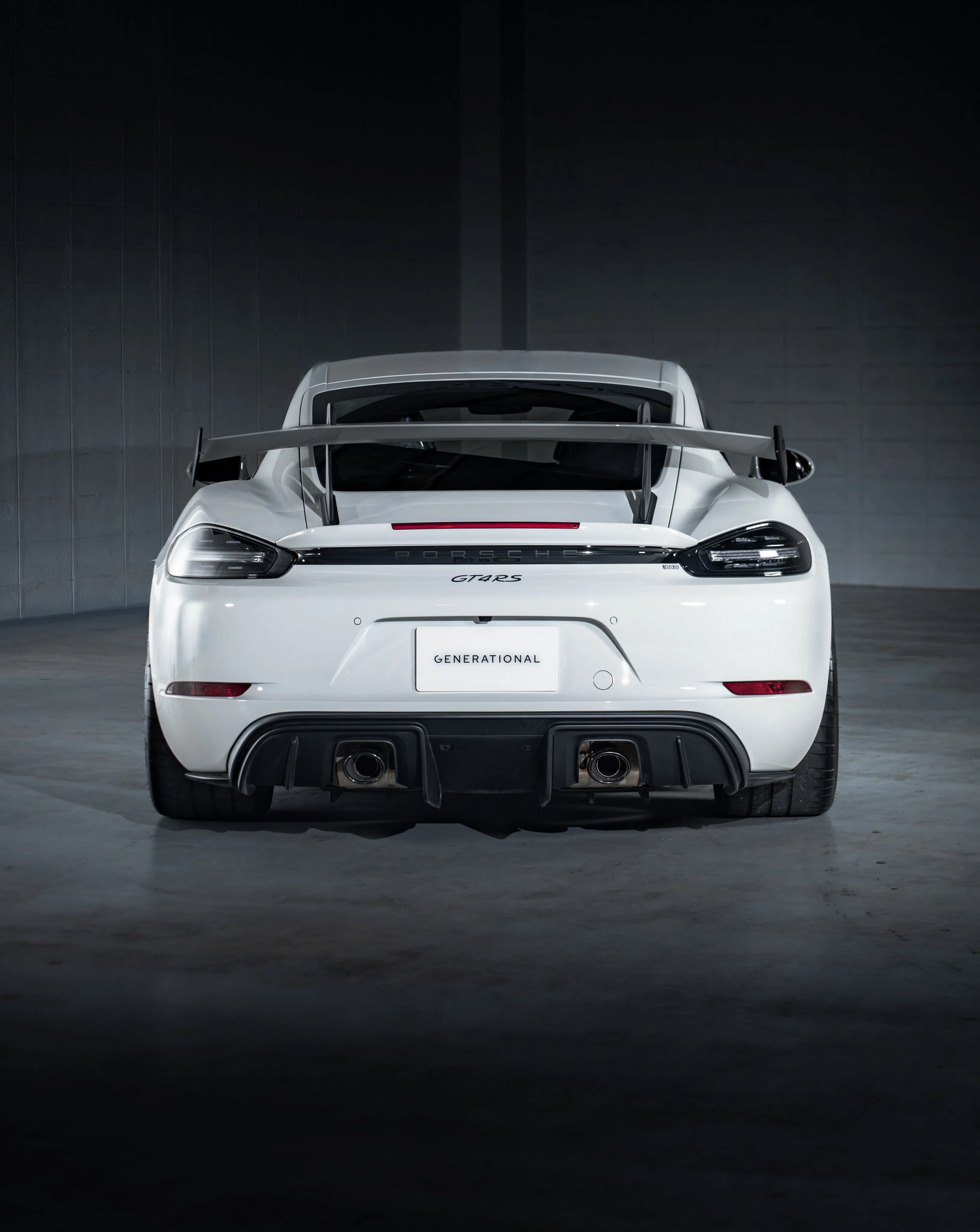 Porsche 718 Cayman GT4 RS - view 4