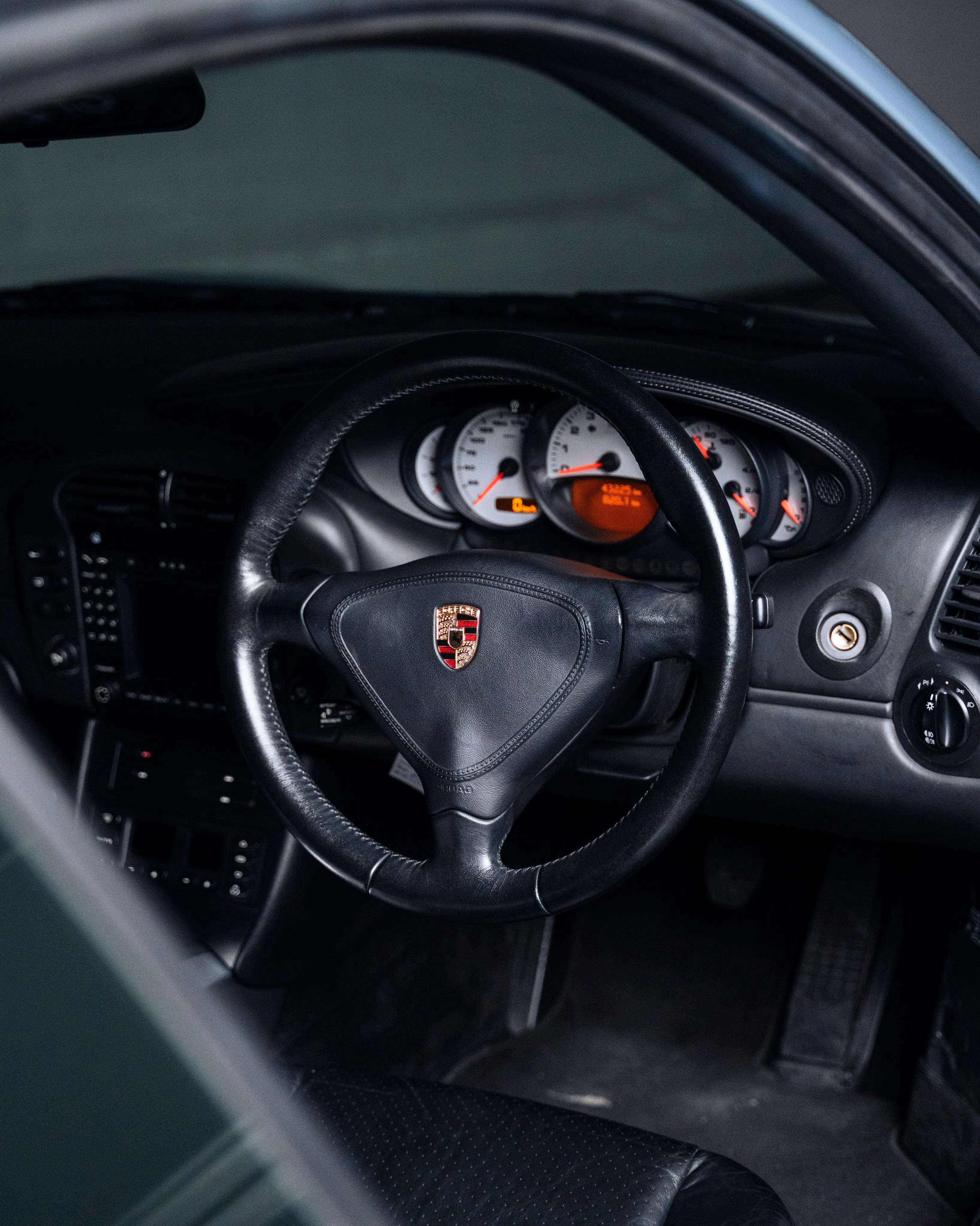 Porsche 911 GT2 Porsche 911 GT2 - view 10