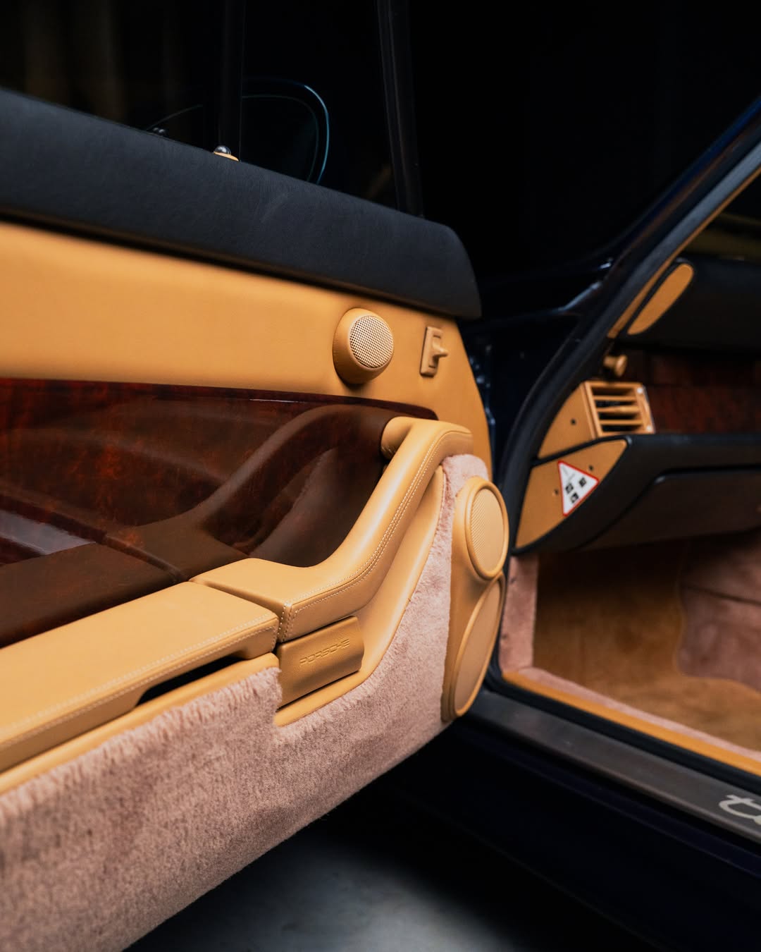 Porsche 911 Turbo - view 9